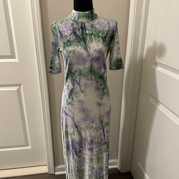 Find Me Now Tie Dye Velvet Dress - Picture 9 of 9